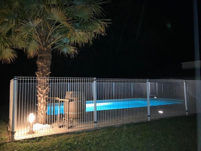 Gite Des Combes Blanches Avec Piscine Et Jacuzzi Frayssinet-le-Gélat 외부 사진